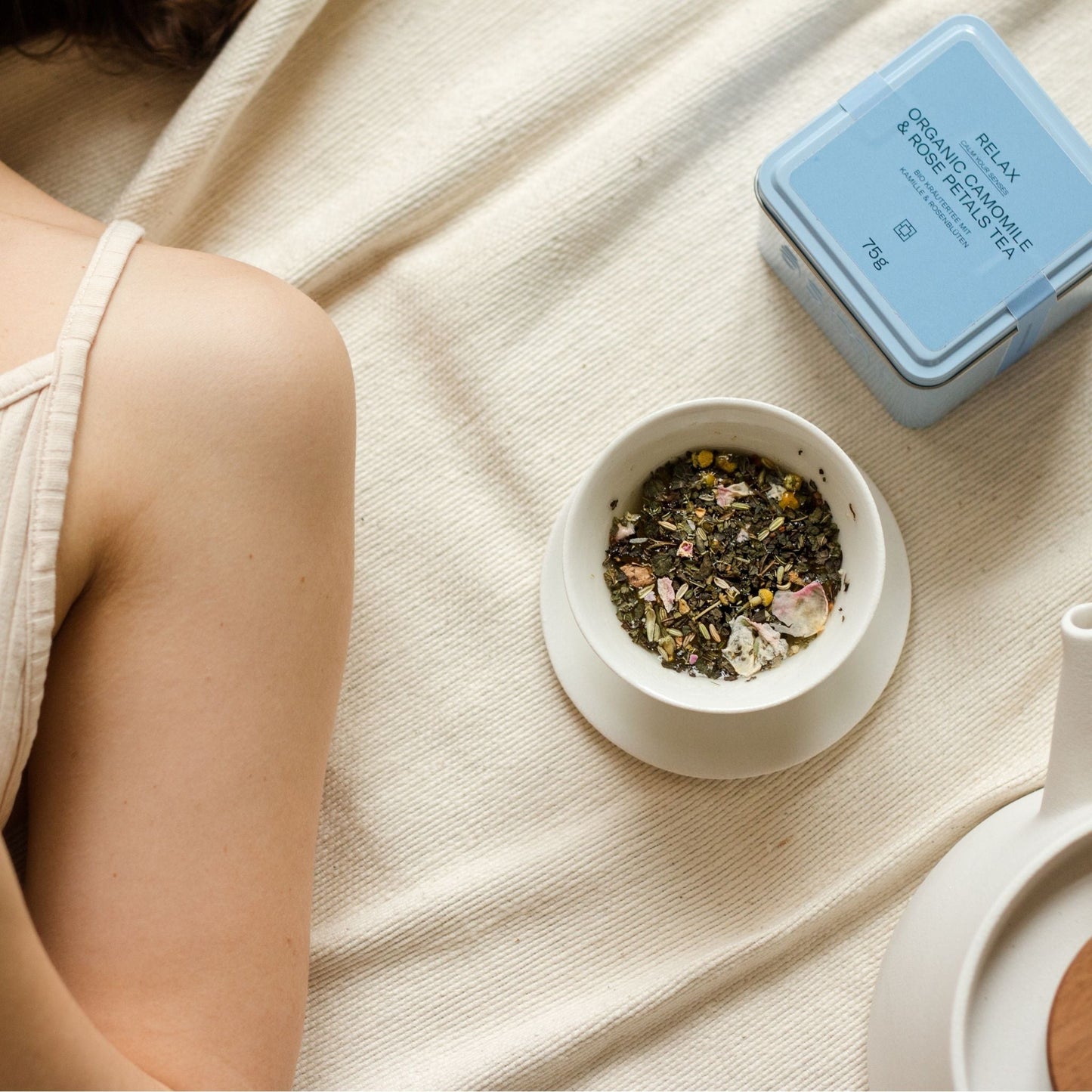 Relax tea with chamomile & rose petals